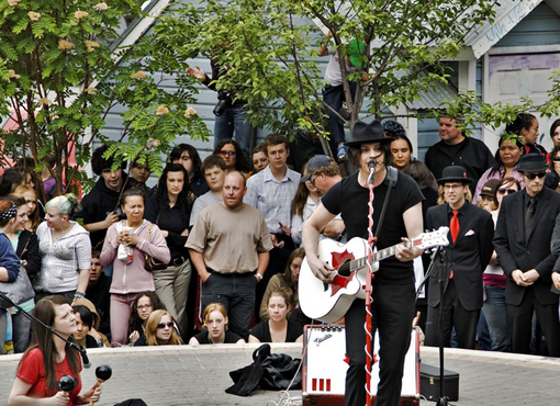 white stripes habersiz bedava konser